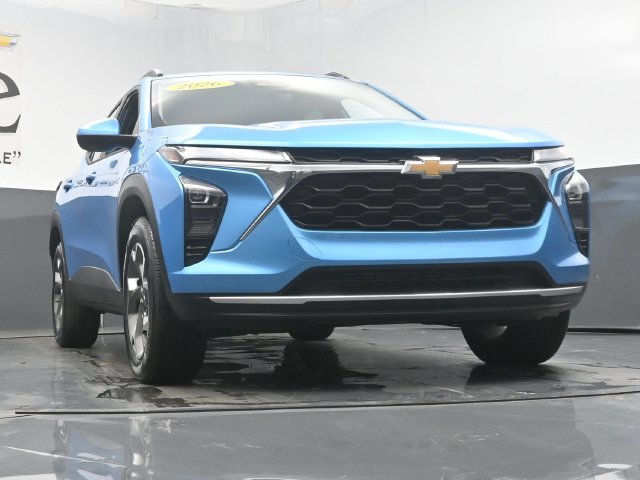 Used 2026 Chevrolet Trax LT w/ LT Convenience Package FWD image 3