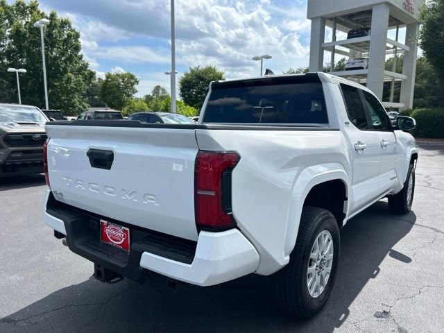 Used 2024 Toyota Tacoma SR5 AWD/4WD image 7