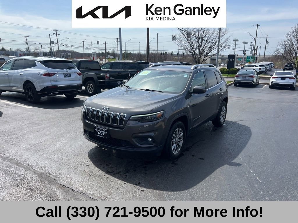 Used 2019 Jeep Cherokee Latitude Plus w/ Cold Weather Group image 2