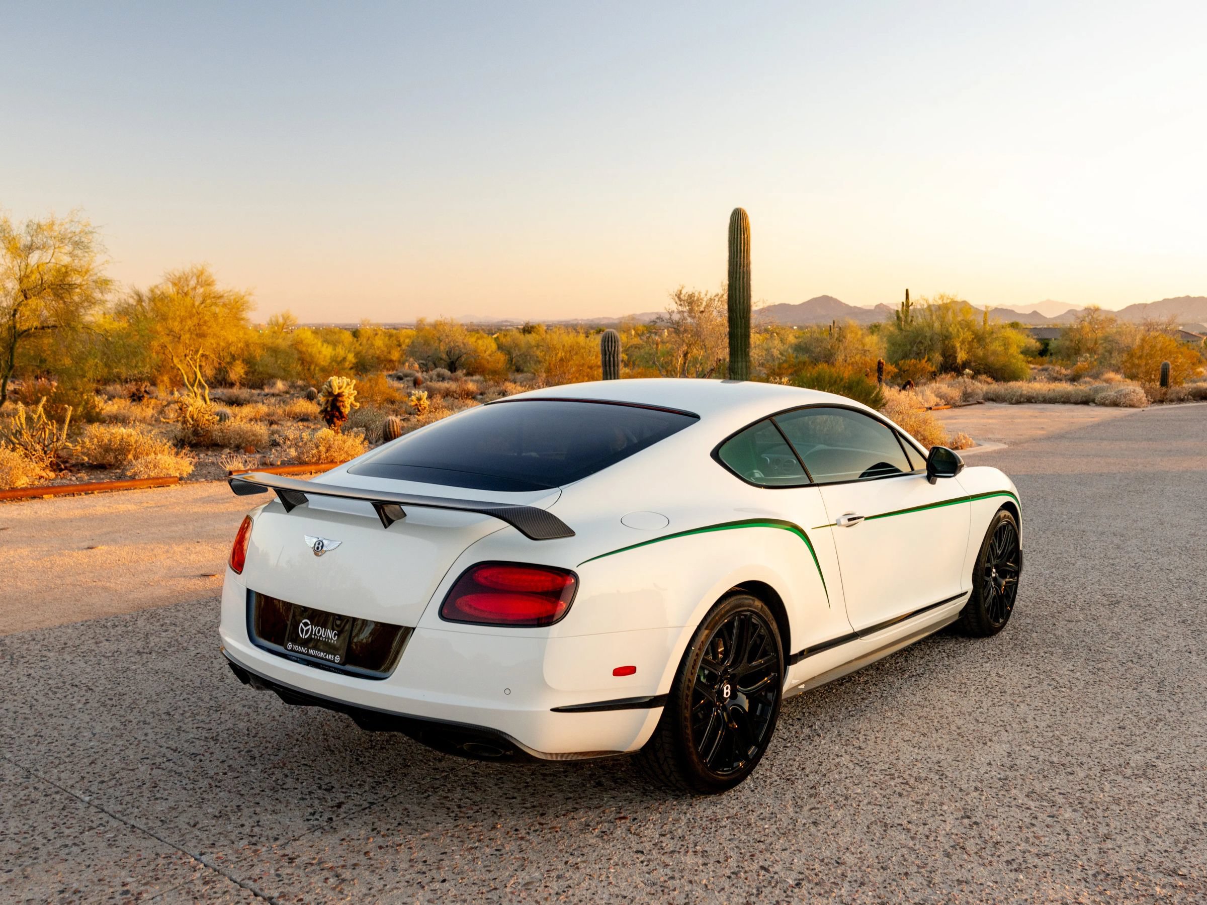Used 2015 Bentley Continental GT3-R AWD/4WD image 28