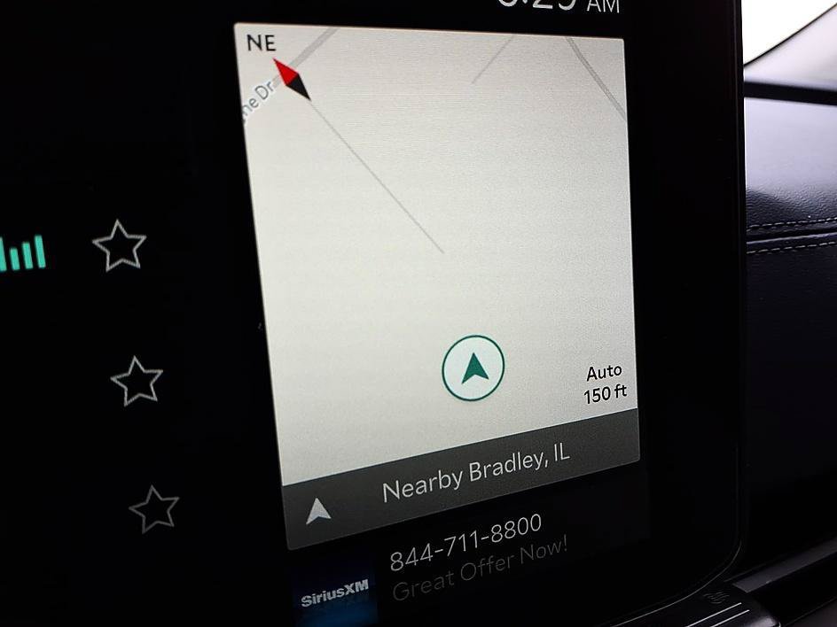 Used 2025 Kia Carnival EX FWD image 32