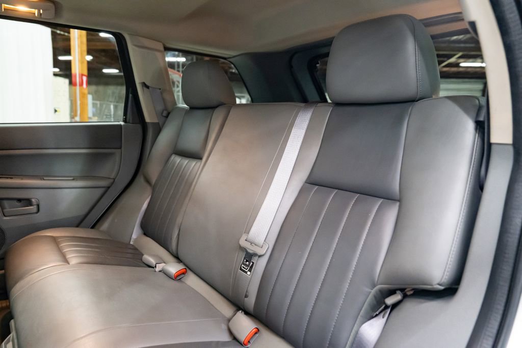 Used 2007 Jeep Grand Cherokee Laredo AWD/4WD image 25