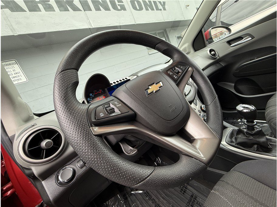 Used 2014 Chevrolet Sonic LT FWD image 18