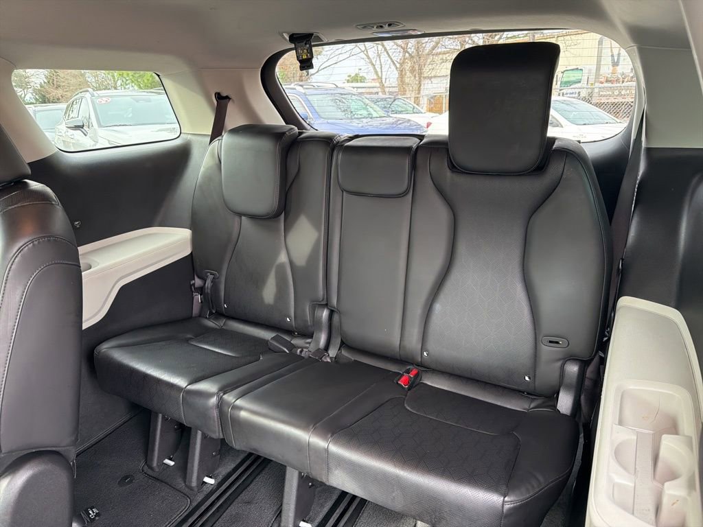 Used 2022 Kia Carnival LX image 22