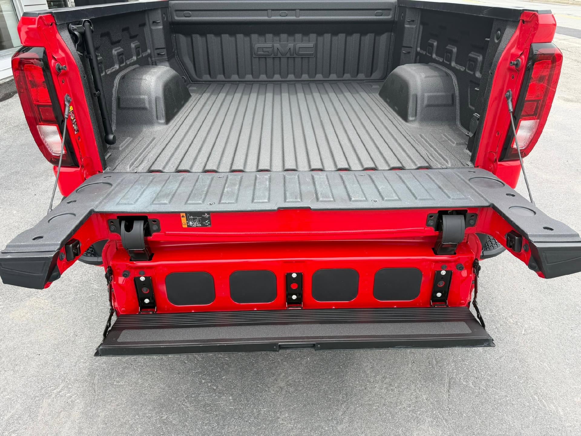Used 2022 GMC Sierra 1500 Elevation AWD/4WD image 10