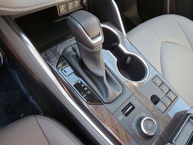 Certified 2025 Toyota Highlander Platinum image 14