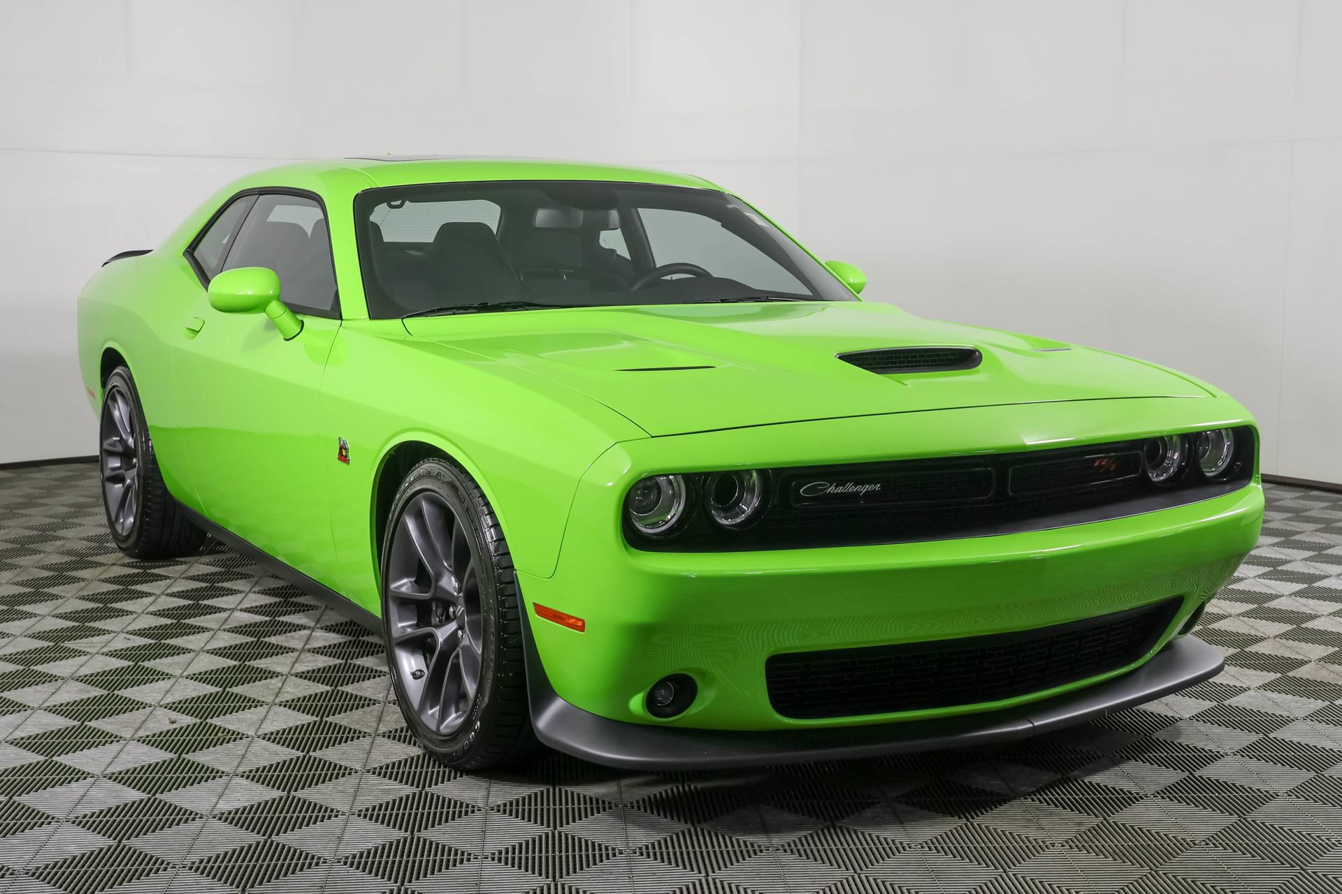 Used 2023 Dodge Challenger R/T Scat Pack RWD image 10
