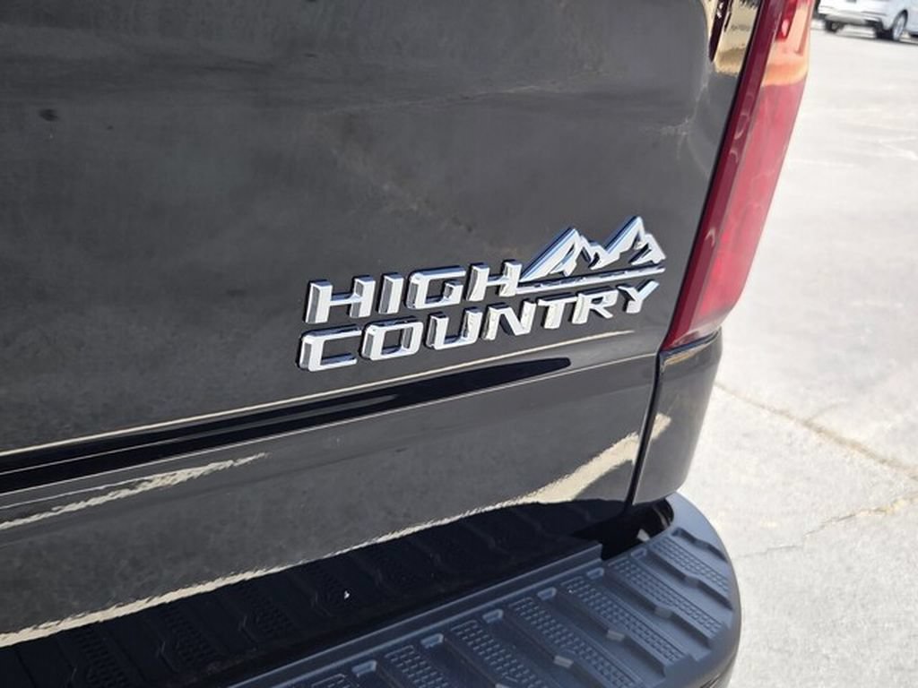 New 2026 Chevrolet Silverado 1500 High Country w/ Technology Package AWD/4WD image 5
