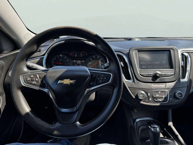 Used 2016 Chevrolet Malibu LT image 30