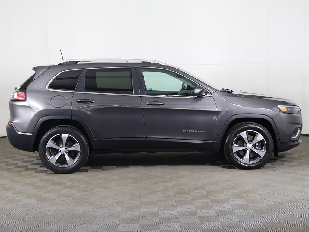 Used 2019 Jeep Cherokee Limited AWD/4WD image 18