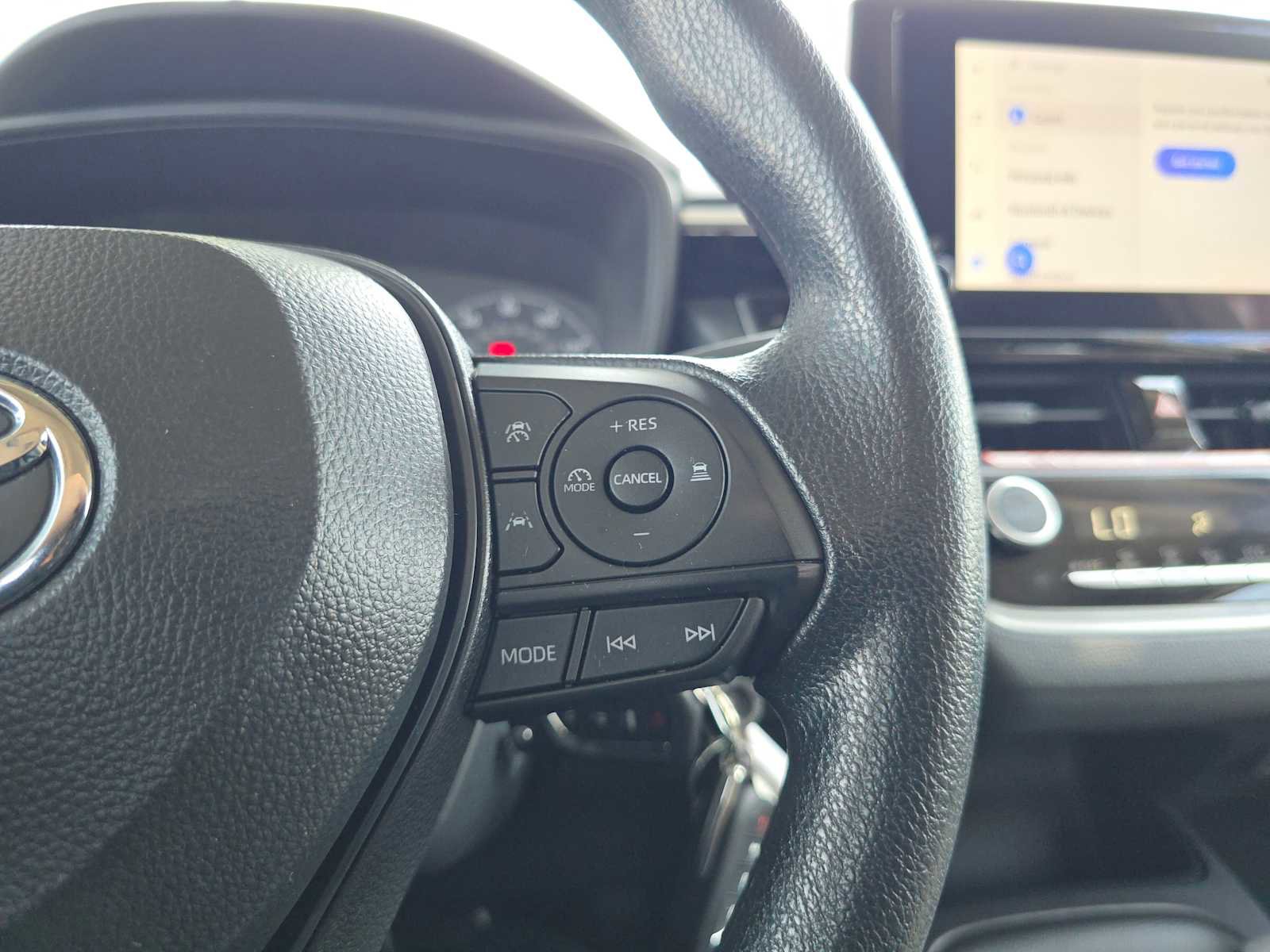 Certified 2025 Toyota Corolla LE FWD image 29