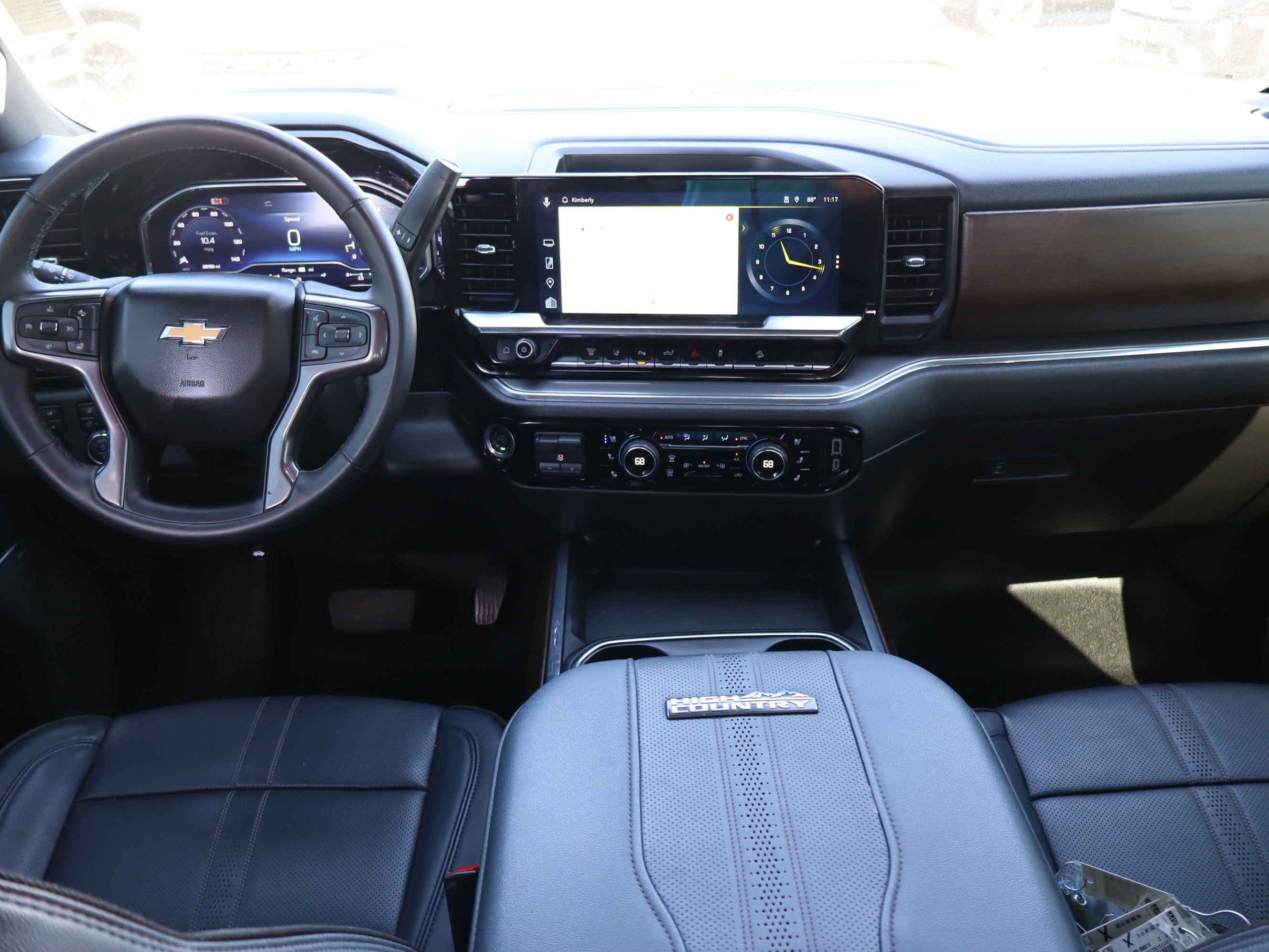 Used 2024 Chevrolet Silverado 2500 High Country w/ High Country Premium Package image 19