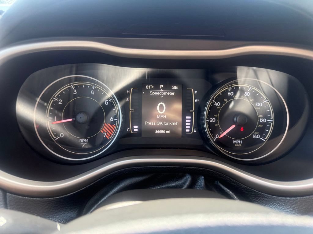 Used 2014 Jeep Cherokee Latitude w/ Comfort/Convenience Group AWD/4WD image 22