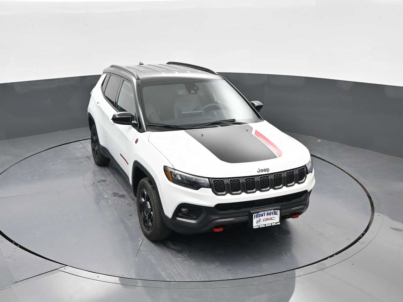 Used 2024 Jeep Compass Trailhawk image 31