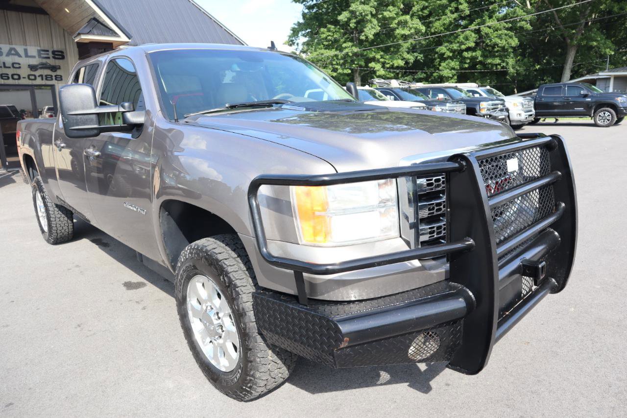 Used 2013 GMC Sierra 2500 SLT w/ SLT Convenience Package AWD/4WD image 3