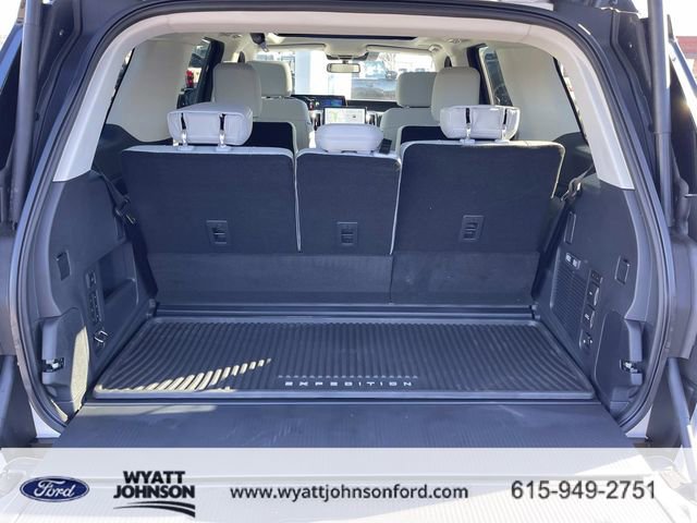 New 2025 Ford Expedition Platinum w/ Platinum Ultimate Package image 12