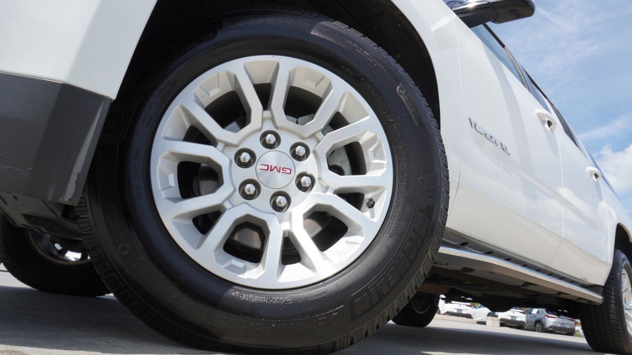 Used 2018 GMC Yukon XL SLT image 11
