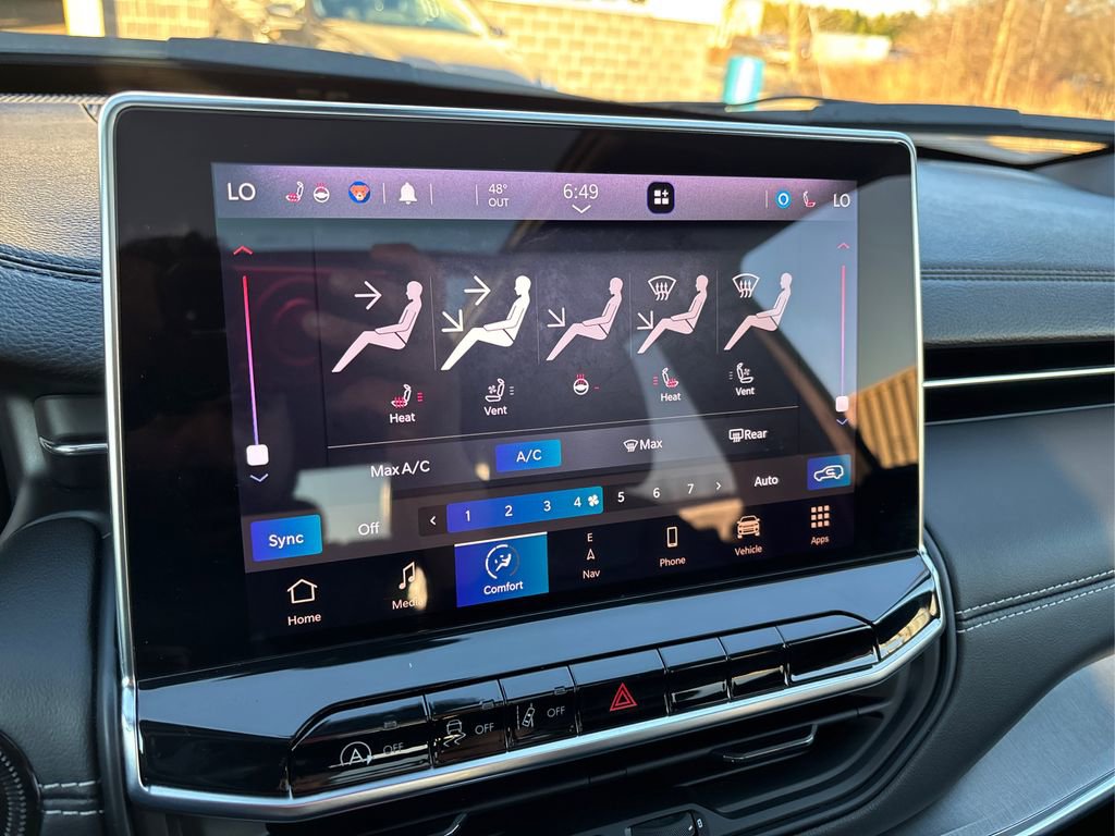 Used 2022 Jeep Compass High Altitude image 36