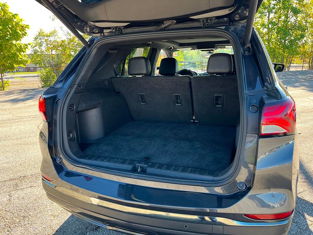 Used 2022 Chevrolet Equinox RS w/ RS Leather Package image 7