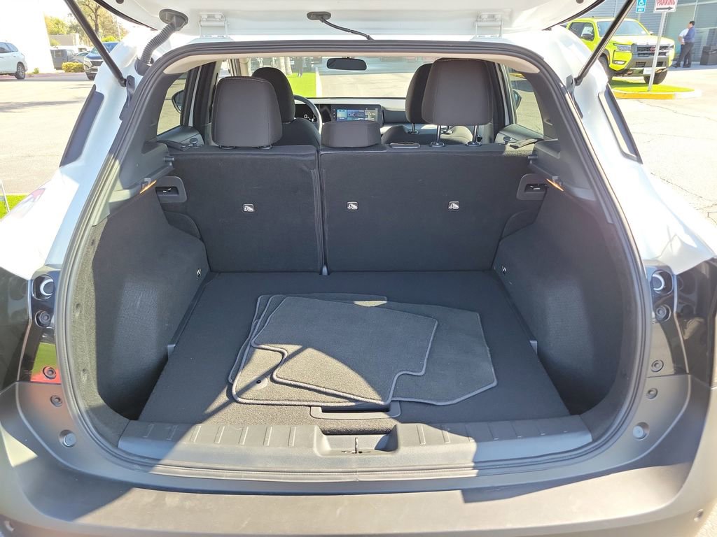 Used 2025 Nissan Kicks SV FWD image 24