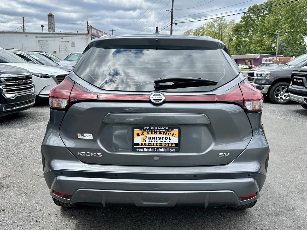 Used 2021 Nissan Kicks SV FWD image 5
