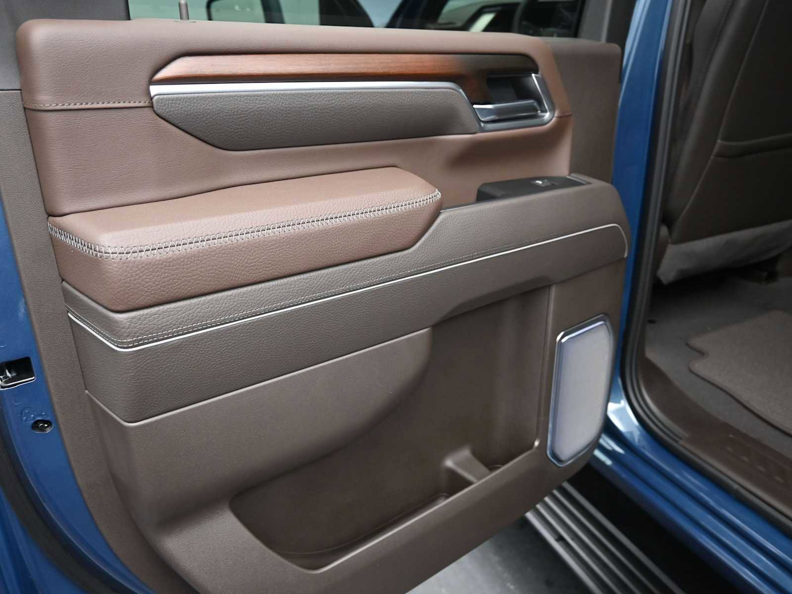 New 2026 GMC Sierra 2500 Denali w/ Denali Reserve Package image 16