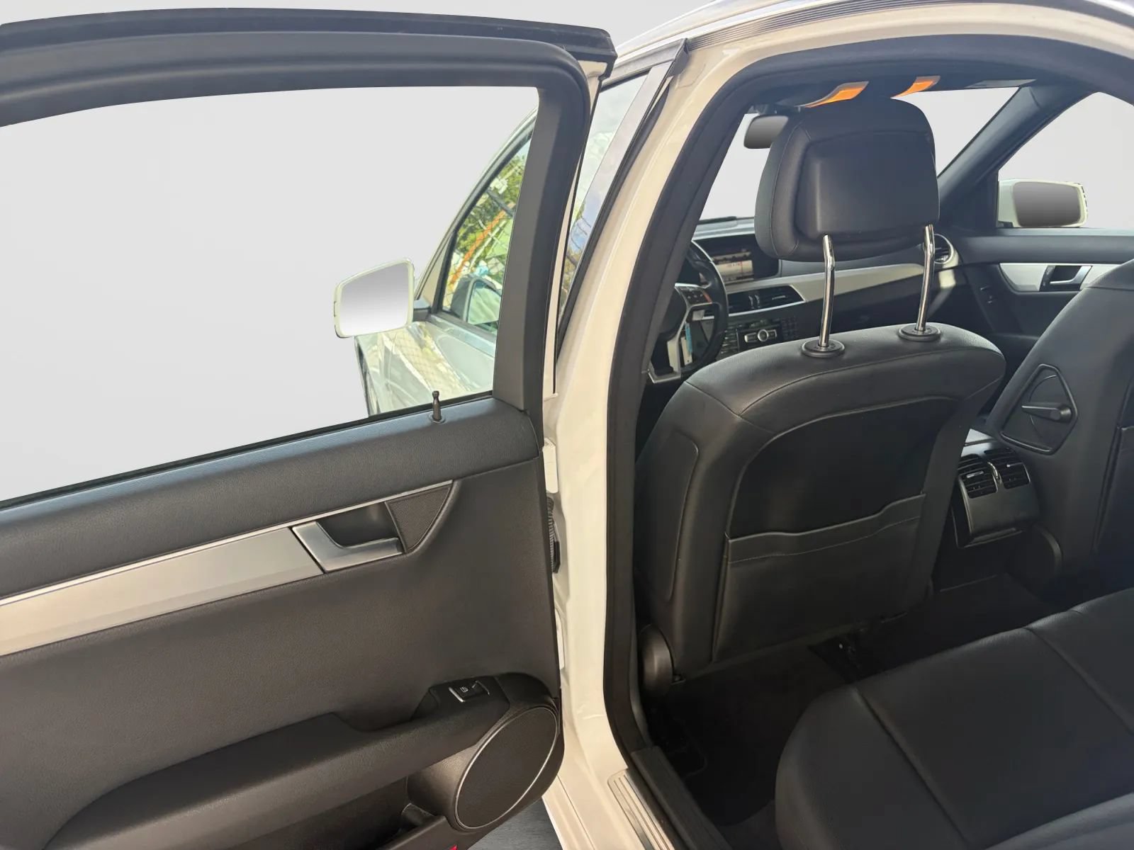 Used 2013 Mercedes-Benz C 300 4MATIC Sedan image 14