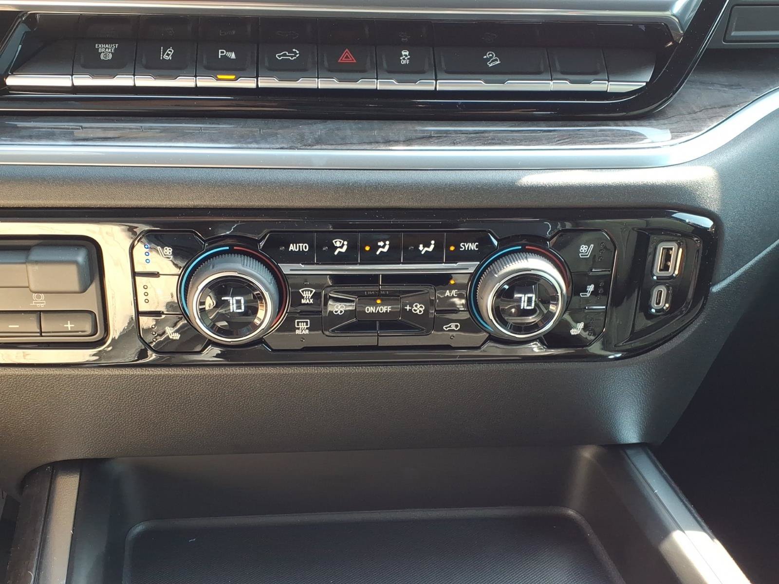 New 2026 Chevrolet Silverado 2500 LTZ w/ LTZ Plus Package AWD/4WD image 34