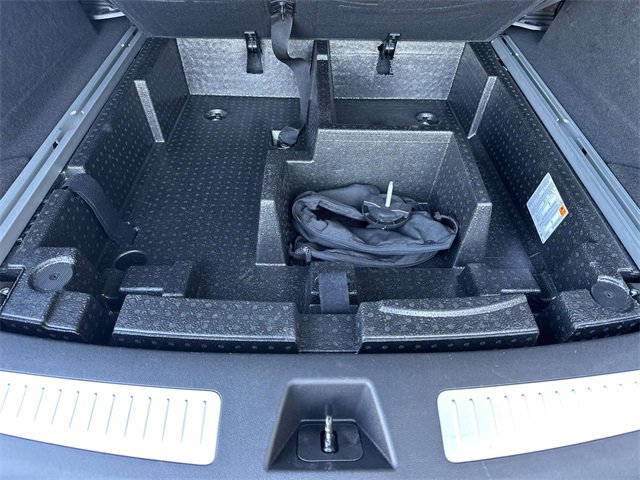 Certified 2022 Cadillac XT5 Premium Luxury w/ LPO, Floor Liner Package image 79