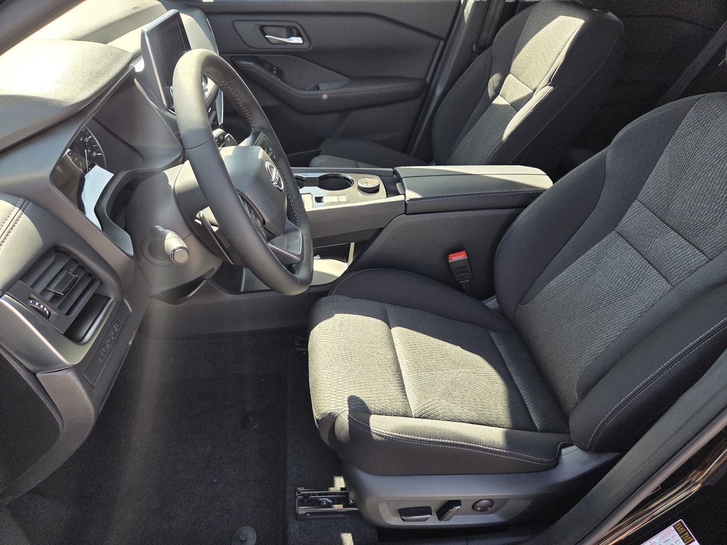 New 2027 Nissan Rogue SV w/ Cold Weather Package AWD/4WD image 25