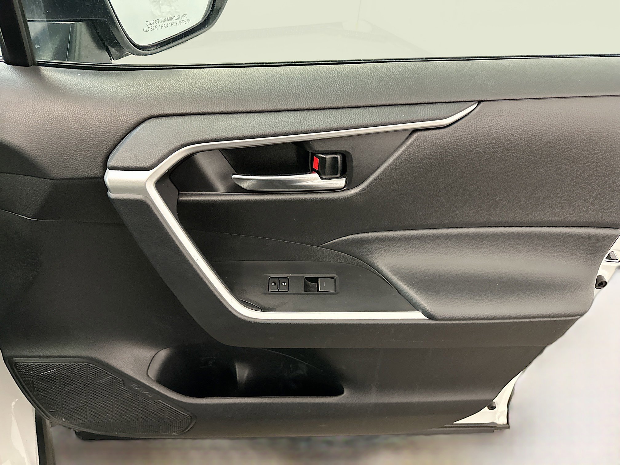 Used 2024 Toyota RAV4 XLE image 33