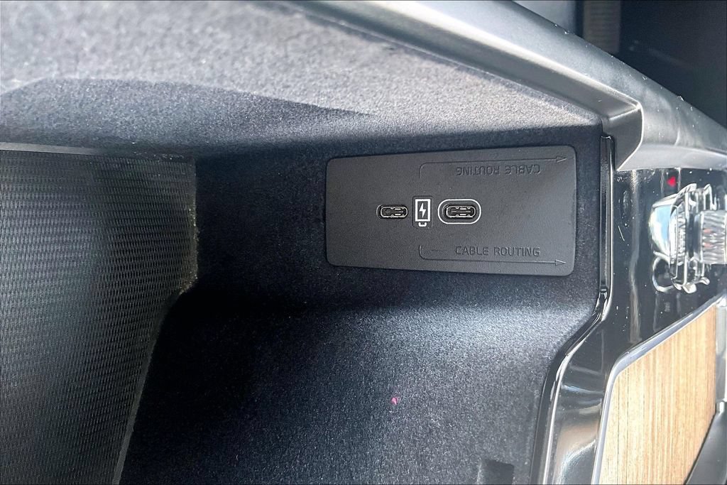 Certified 2026 Volvo XC60 B5 Plus AWD/4WD image 34