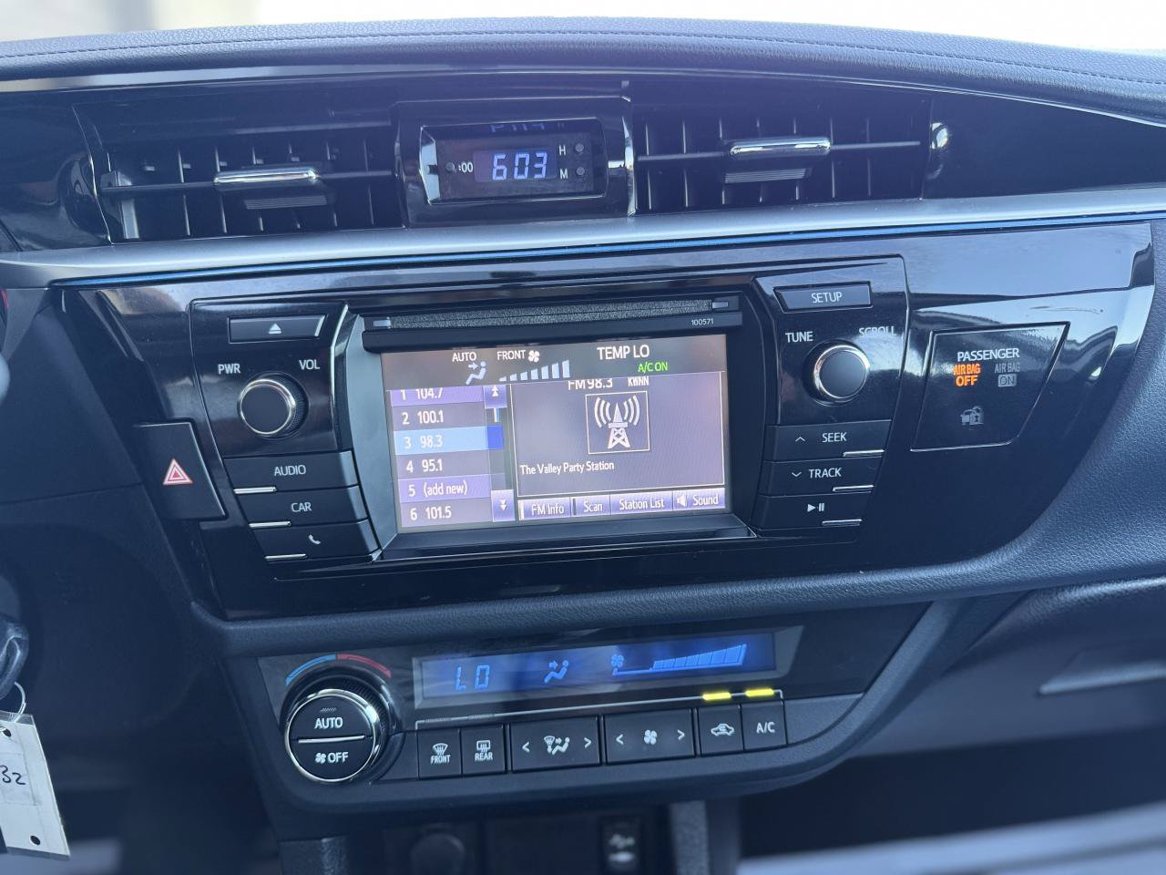 Used 2016 Toyota Corolla S FWD image 17