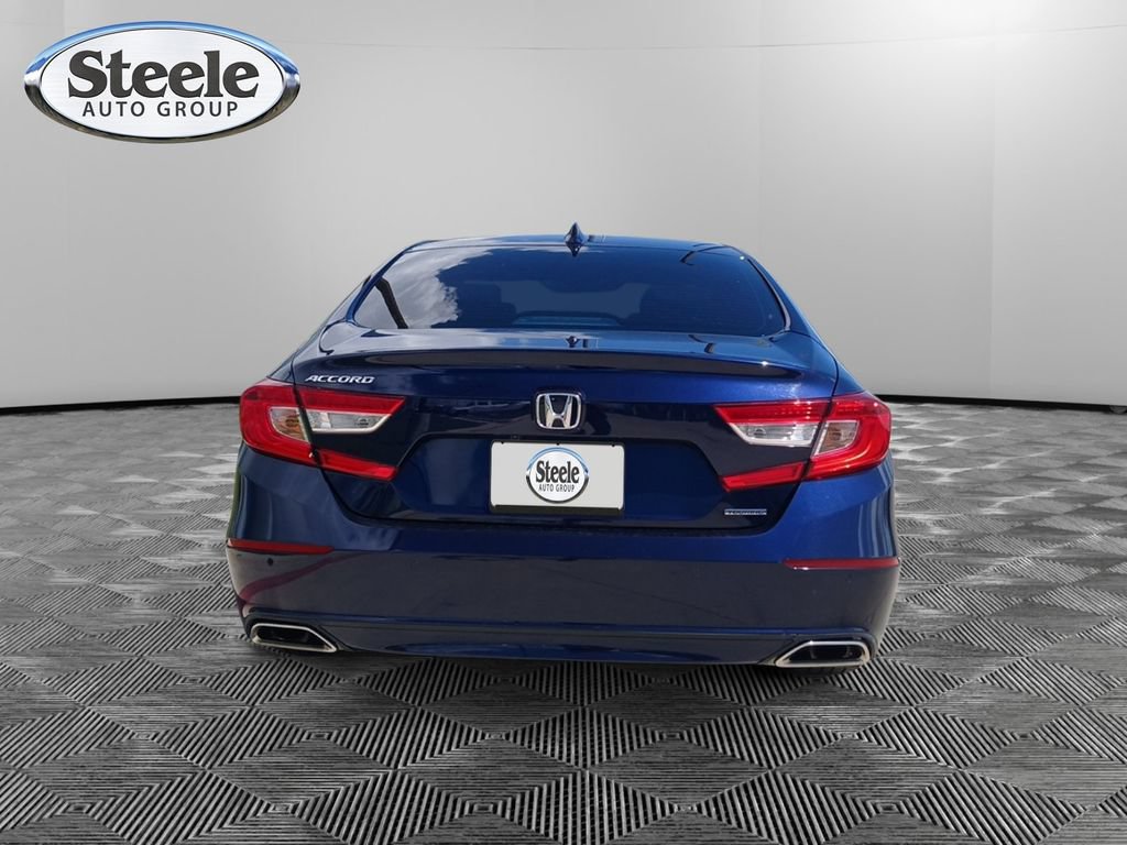 Used 2018 Honda Accord Touring image 15