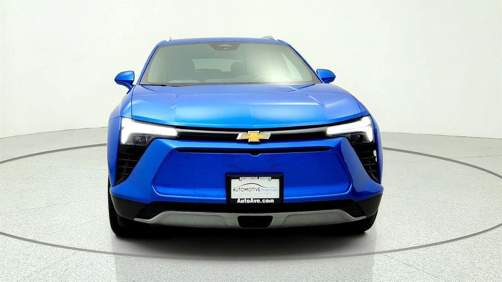 Used 2024 Chevrolet Blazer EV LT AWD/4WD image 2