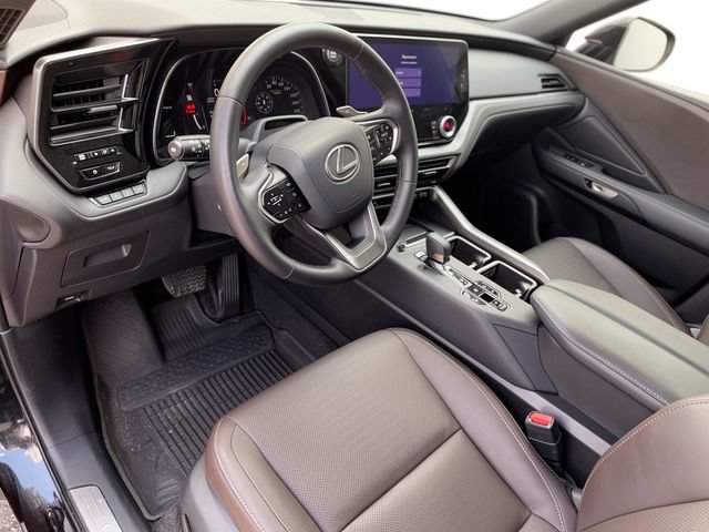 Used 2025 Lexus TX 350 AWD w/ Technology Package image 16