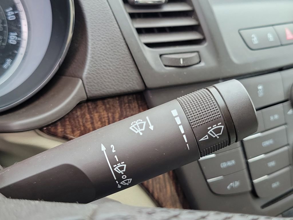 Used 2012 Buick Regal Leather image 13