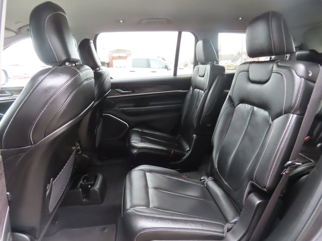 Used 2023 Jeep Grand Cherokee L Limited AWD/4WD image 22