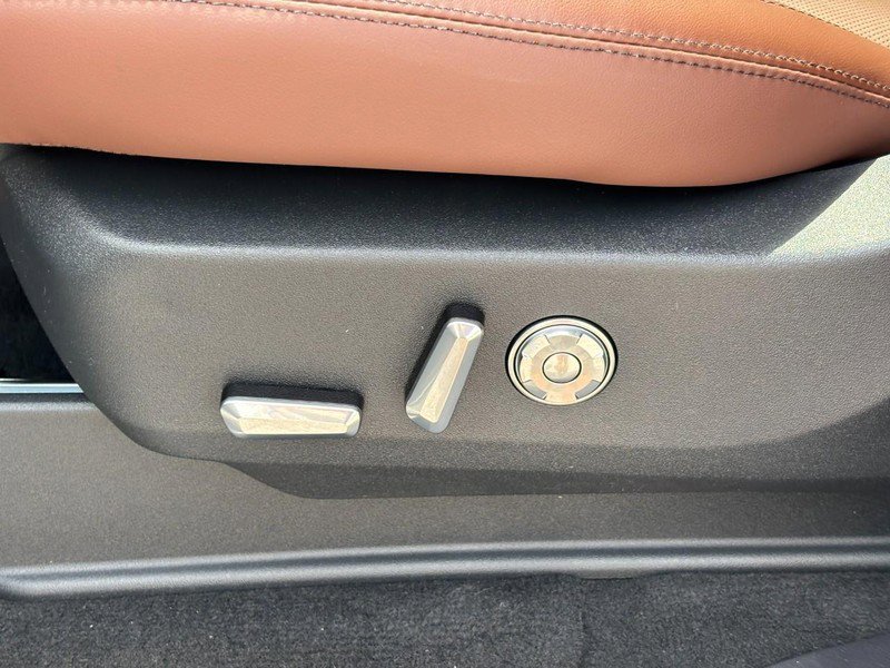 New 2026 Lincoln Navigator Reserve AWD/4WD image 15