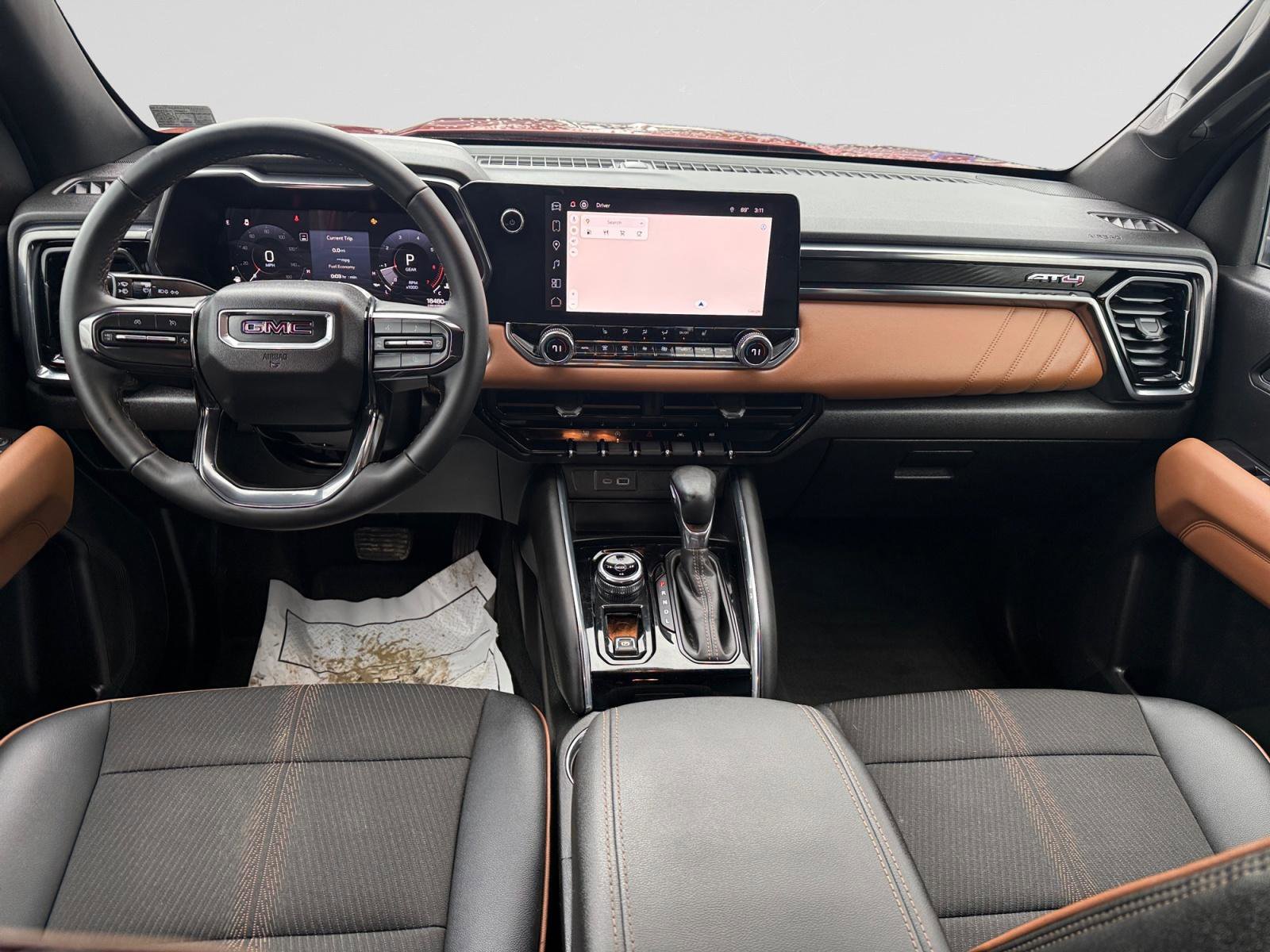 Used 2024 GMC Canyon AT4 image 10