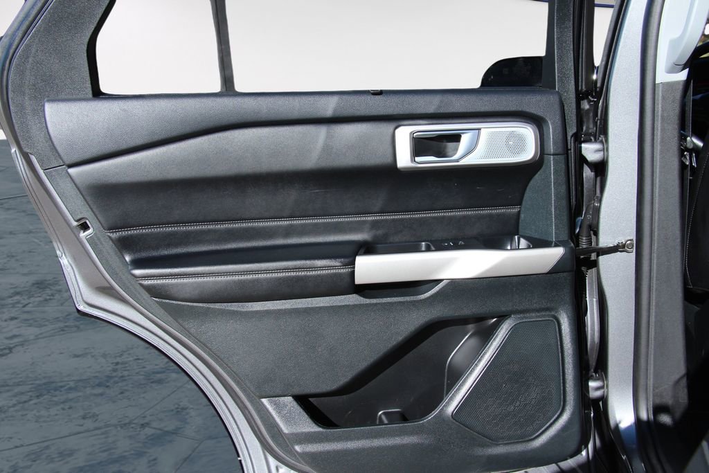 Used 2024 Ford Explorer Limited w/ Limited Technology Package image 23