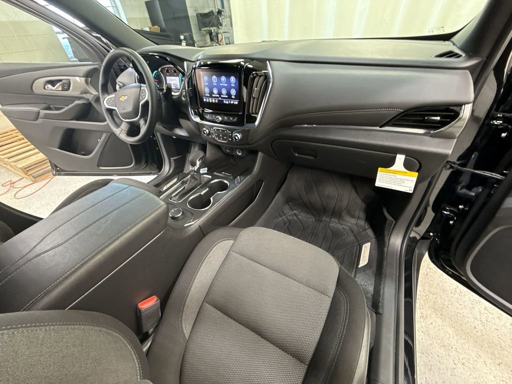 Certified 2023 Chevrolet Traverse LT FWD image 38