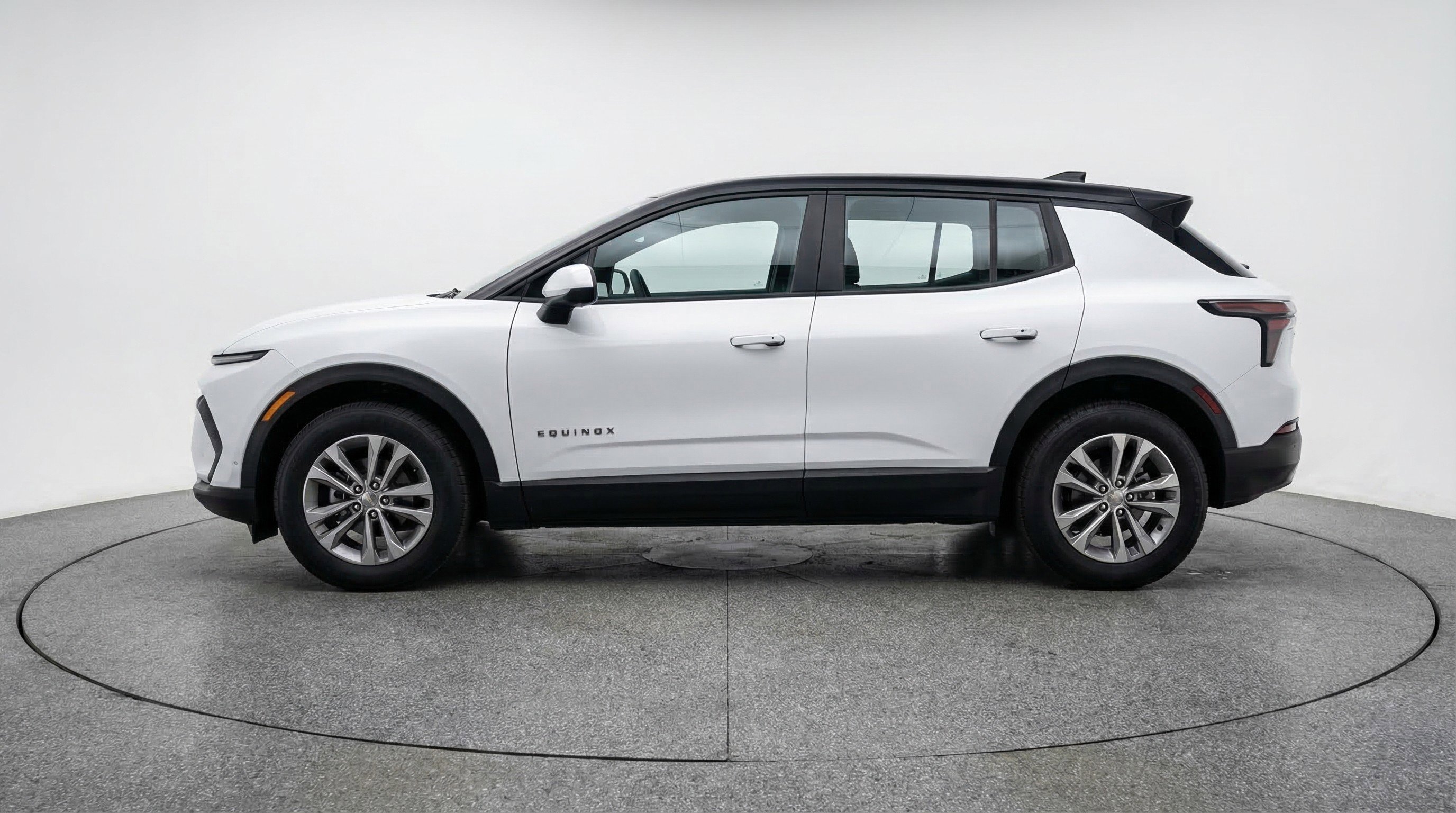 Used 2025 Chevrolet Equinox LT image 5