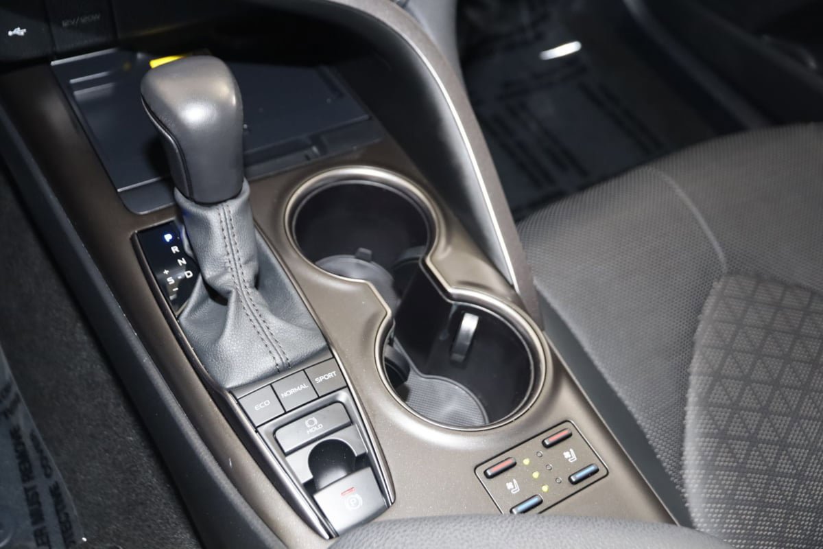 Used 2024 Toyota Camry XSE w/ Navigation Package FWD image 29