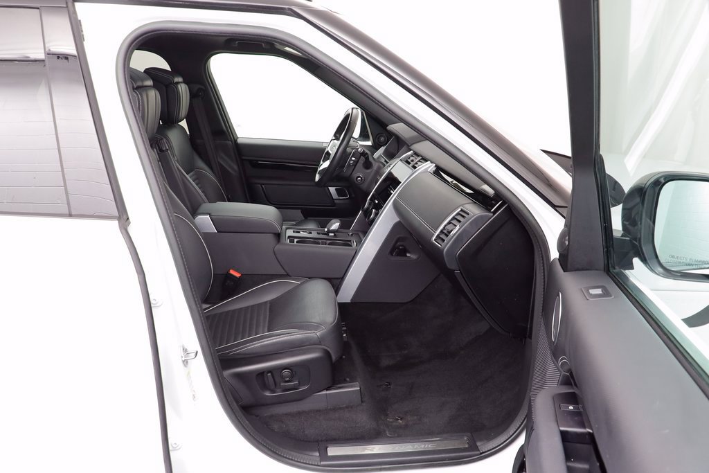 Used 2023 Land Rover Discovery HSE R-Dynamic AWD/4WD image 21