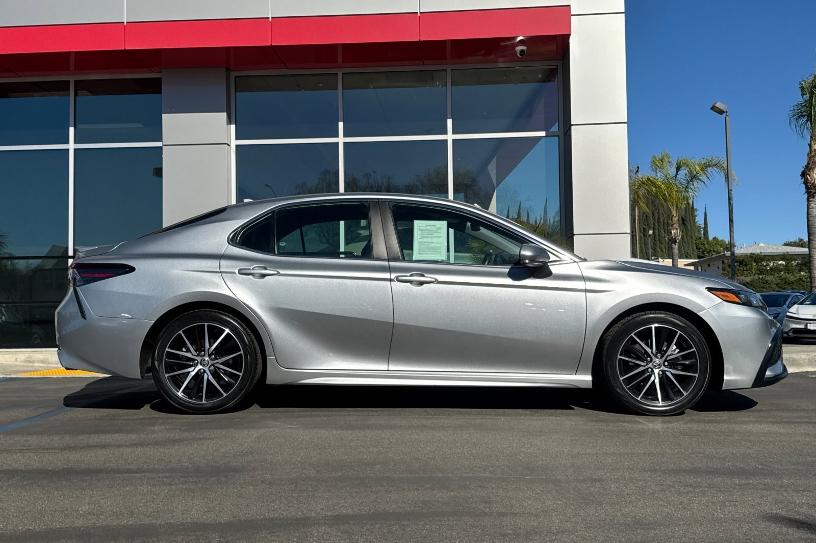 Certified 2023 Toyota Camry SE image 4