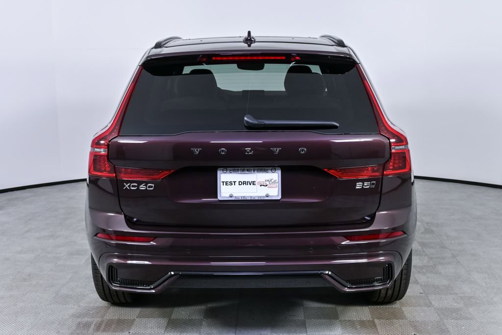 New 2026 Volvo XC60 B5 Core w/ Climate Package image 28