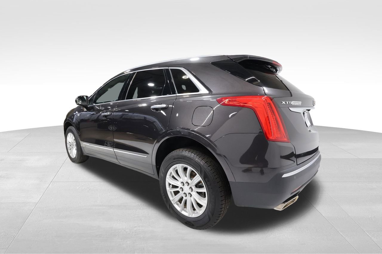 Used 2019 Cadillac XT5 FWD image 2
