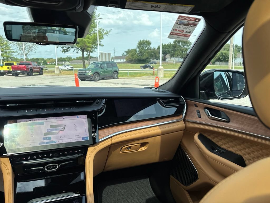New 2027 Jeep Grand Cherokee Summit AWD/4WD image 27
