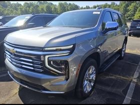 Used 2025 Chevrolet Tahoe Premier AWD/4WD image 2